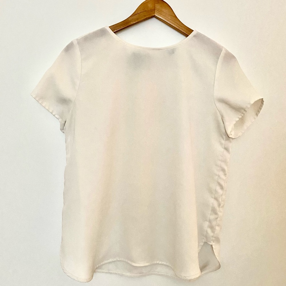 Ann Taylor white blouse in medium petite/medium